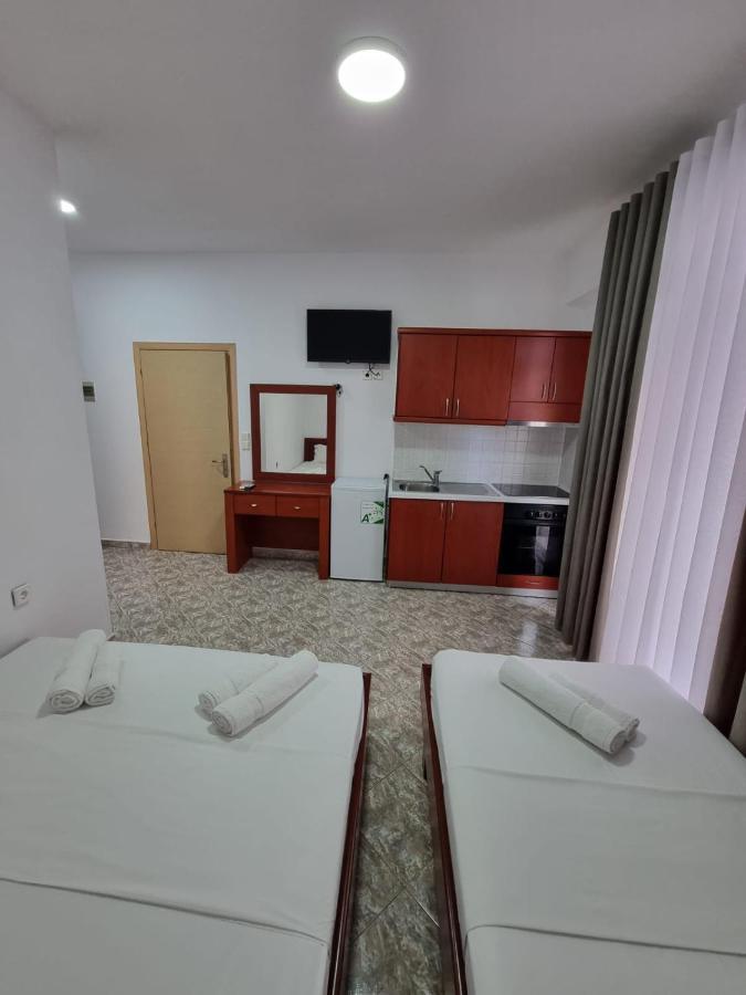 Ideal Apartments & Rooms Saranda Kültér fotó