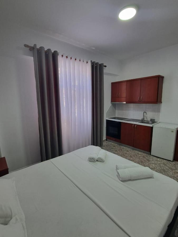 Ideal Apartments & Rooms Saranda Kültér fotó