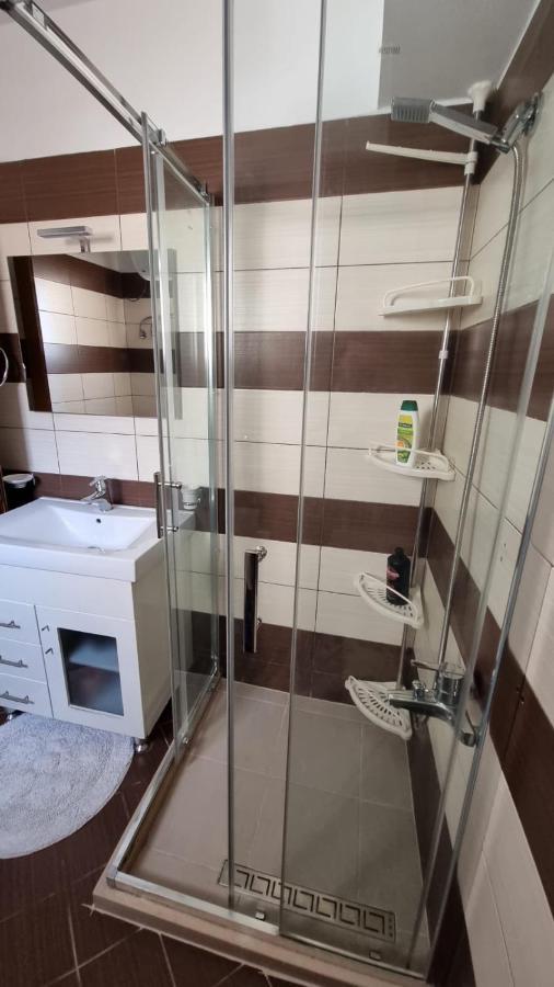 Ideal Apartments & Rooms Saranda Kültér fotó